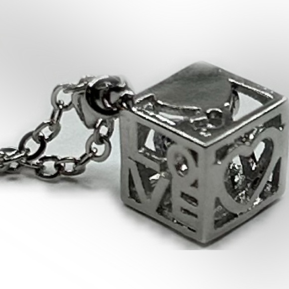 Swarovski Crystal Cube Love Heart Pendant Necklace | New with Box
